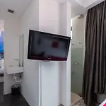 Reddoorz Hotel Plus @ Little India